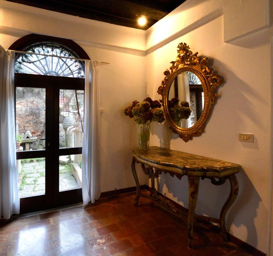 Appartamento Garden Ca' Rezzonico Venice Exterior photo