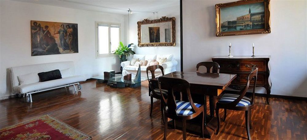 Appartamento Garden Ca' Rezzonico Venice Exterior photo